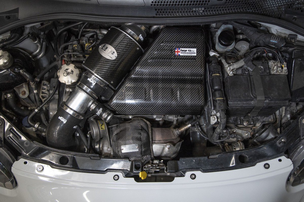 Forge Motorsport Carbon Fiber Engine Cover 500 / 595 Abarth Forge Motorsport Carbon Fiber Engine Cover 500 / 595 Abarth
