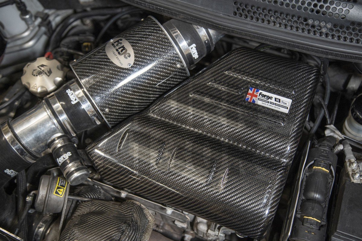 Forge Motorsport Carbon Fiber Engine Cover 500 / 595 Abarth Forge Motorsport Carbon Fiber Engine Cover 500 / 595 Abarth