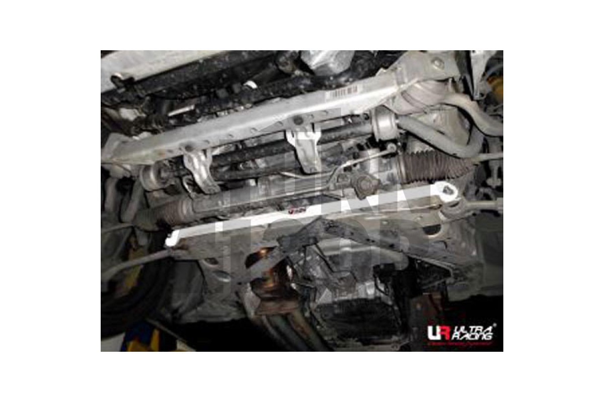 Ultra Racing Front Lower Bar BMW 335i E92 Ultra Racing Front Lower Bar BMW 335i E92