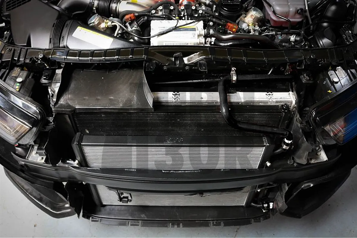 Forge Motorsport uzlādes dzesētāja radiators Audi RS7 / RS6 C7