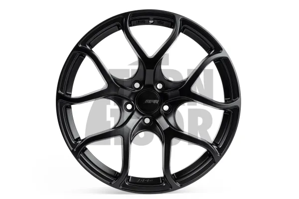 APR A01 Flow Formed Ritenis 19 x 8.5 ET45 Pelēks metāls, Melns vai Sudrabs