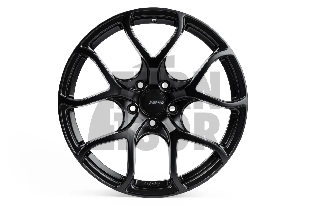 APR A01 Flow Formed vieglmetāla disks 18 x 8.5 ET45 Gunmetal, melns vai sudraba