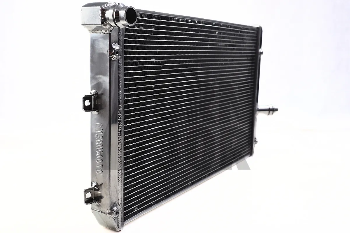 Mishimoto Alumīnija Radiators Golf 5 GTI / Golf 6 R / Leon Cupra / S3 / TT 2.0 TFSI