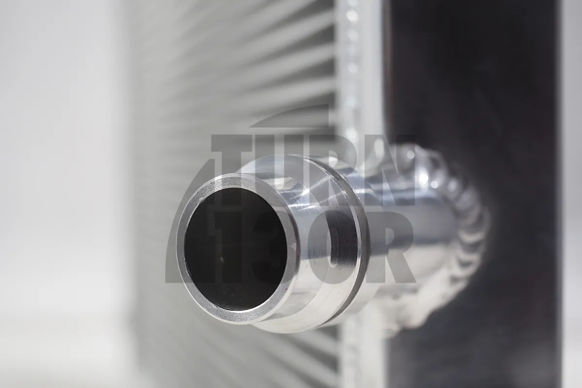 Mishimoto Alumīnija Radiators Golf 5 GTI / Golf 6 R / Leon Cupra / S3 / TT 2.0 TFSI
