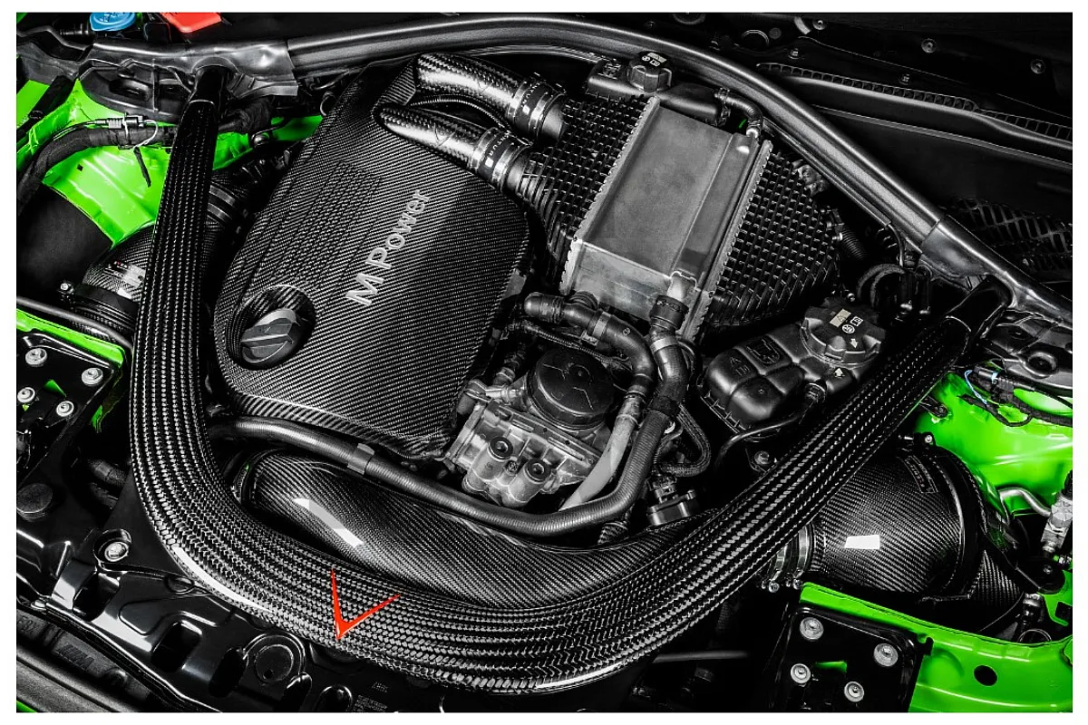 Eventuri oglekļa šķiedras uzpūtes caurules BMW M3 F80 / M4 F8x / M2 Comp F87