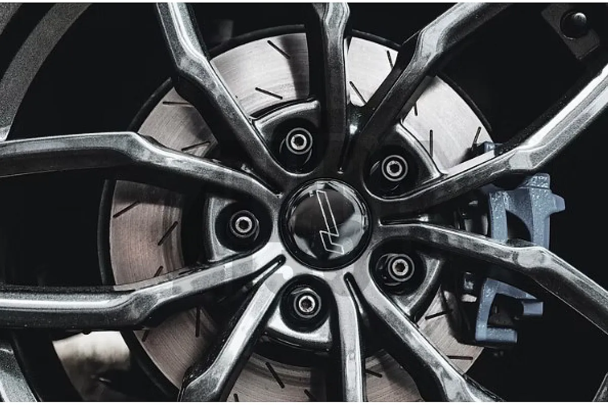 310mm aizmugurējie diski Golf 7 GTI / Golf 8 R / S3 8Y / TT / Octavia / RS3 / Cupra Racingline