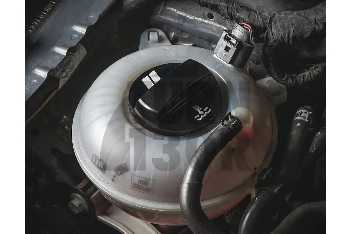 CTS Turbo Aluminium Expansion Cap for  Leon - Golf - S3 - A3 - TT - A4 - S4 & RS4