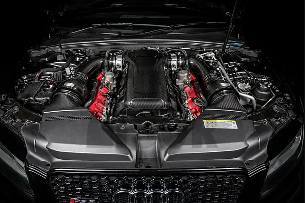 Eventuri oglekļa šķiedras dzinēja pārsegs Audi RS4 / RS5 B8