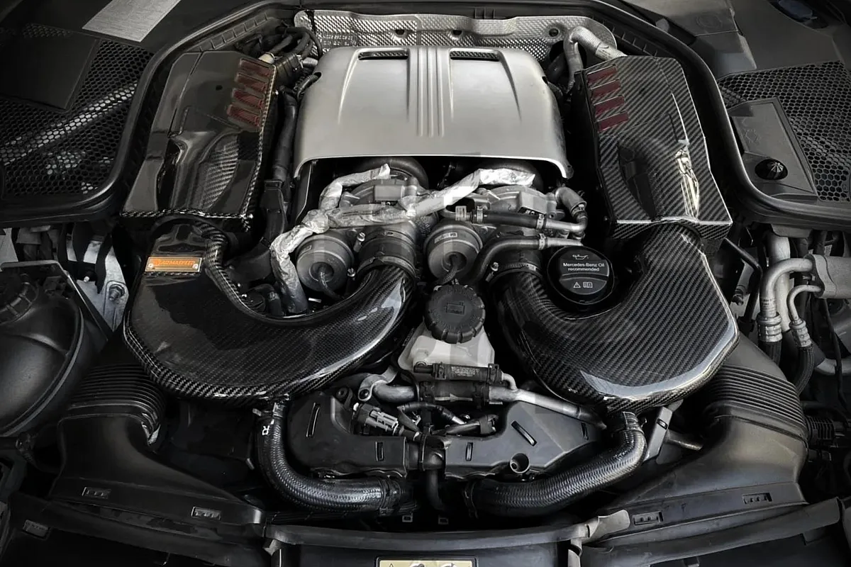 Armaspeed oglekļa šķiedras gaisa ieplūdes sistēma Mercedes C63 AMG W205